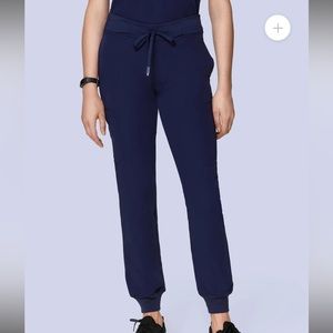 MANDALA 9 pocket scrubs navy size MEDIUM TALL NWOT